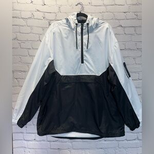 New CSG men's sports windbreaker, black and white, size 2XL
